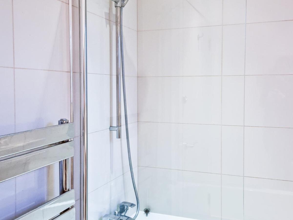 Pass The Keys Family Friendly 2 Bedroom Gem In Shepherd'S Bush ลอนดอน ภายนอก รูปภาพ
